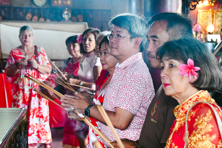 “L'année du Dragon sera une bonne année” “L'année du Dragon sera une bonne année”