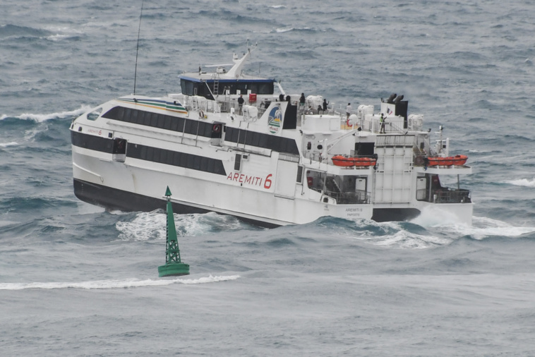 Les navettes entre Tahiti et Moorea seront suspendues du mercredi 7 février à 13h au jeudi 8 février 13h au moins. Les navettes entre Tahiti et Moorea seront suspendues du mercredi 7 février à 13h au jeudi 8 février 13h au moins.