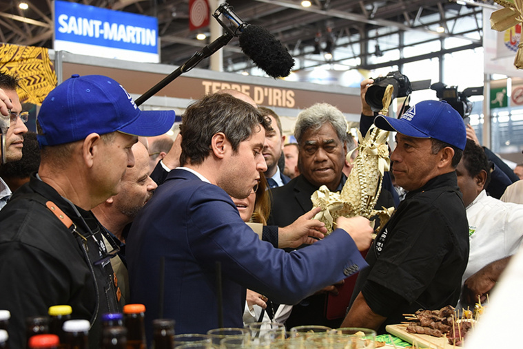 Gabriel Attal en visite partielle des stands d’outre-mer au Salon de l’agriculture Gabriel Attal en visite partielle des stands d’outre-mer au Salon de l’agriculture