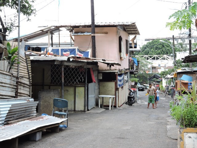 76 quartiers ont été déclarés prioritaires entre Papara et Mahina et à Moorea en décembre dernier. Ainsi, six quartiers prioritaires ont été définis à Arue, quinze à Faa'a, onze à Mahina, neuf à Moorea, six à Paea, cinq à Papara, huit à Papeete, cinq à Pirae et onze à Punaauia.