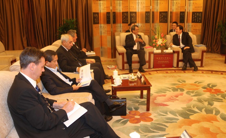 Visite officielle en Chine : Fritch reçu par China Railway First Group