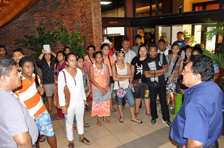 Des collégiens de Futuna explorent Tahiti