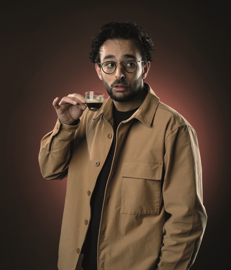 Félix Dhjan ouvre le Hoa Comedy Club