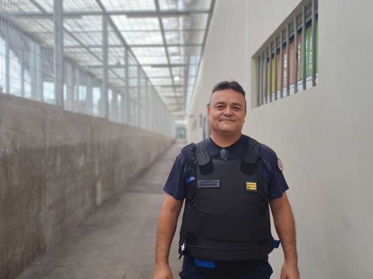Mickael Lucas, responsable du travail, de la formation professionnelle et des activités au centre de détention de Tatutu.