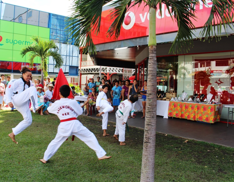 Anne-Caroline Graffe, la championne de taekwondo fête les 2 ans de Vodafone