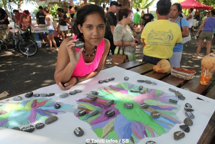 Le Collectif Tahiti Nui Te Vai Uri Rau et sa carte des bassins versants de Tahiti Le Collectif Tahiti Nui Te Vai Uri Rau et sa carte des bassins versants de Tahiti