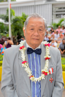 Huit Chevaliers de l'Ordre de Tahiti Nui distingués lundi Huit Chevaliers de l'Ordre de Tahiti Nui distingués lundi