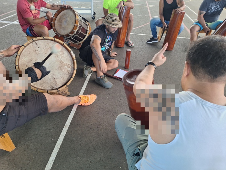 Les percussions sont plébiscitées par les détenus.