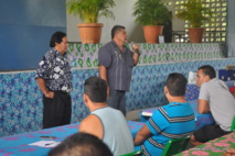 "Si je pouvais, je recruterai une armée de policiers", s'est écrié le maire dans son discours d'accueil. "Si je pouvais, je recruterai une armée de policiers", s'est écrié le maire dans son discours d'accueil.