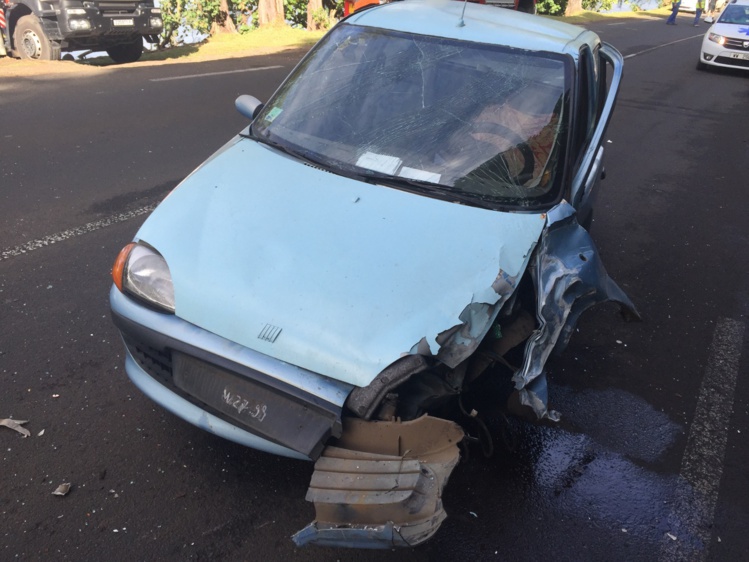 Taravao : Il vole un véhicule avec un enfant à bord, des témoins empêchent sa cavale Taravao : Il vole un véhicule avec un enfant à bord, des témoins empêchent sa cavale