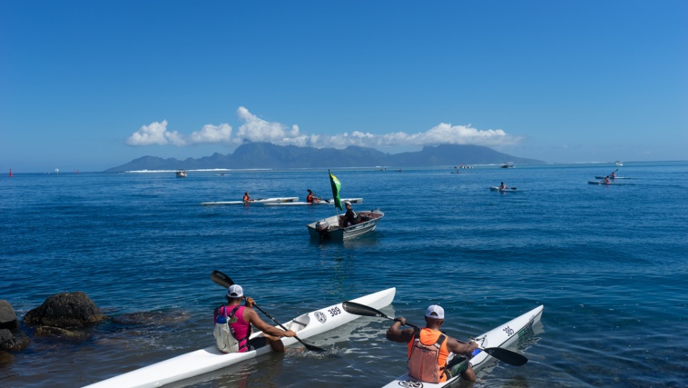 Mise a l'eau au club de Tahitian Paddle, à Punaauia. Crédit : Tom Larcher Mise a l'eau au club de Tahitian Paddle, à Punaauia. Crédit : Tom Larcher
