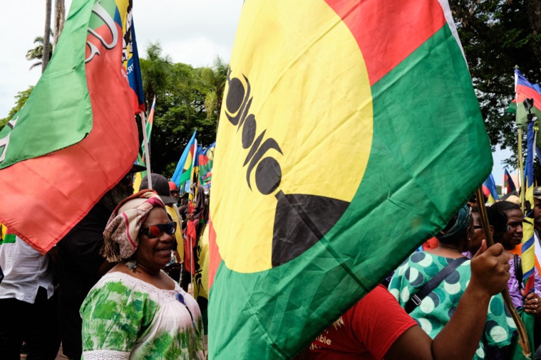 La Nouvelle-Calédonie, zone de tension entre Paris et l'Azerbaïdjan La Nouvelle-Calédonie, zone de tension entre Paris et l'Azerbaïdjan