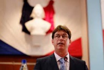 Nouvelle-Calédonie : Thierry Santa (Les Républicains) élu président du Congrès Nouvelle-Calédonie : Thierry Santa (Les Républicains) élu président du Congrès