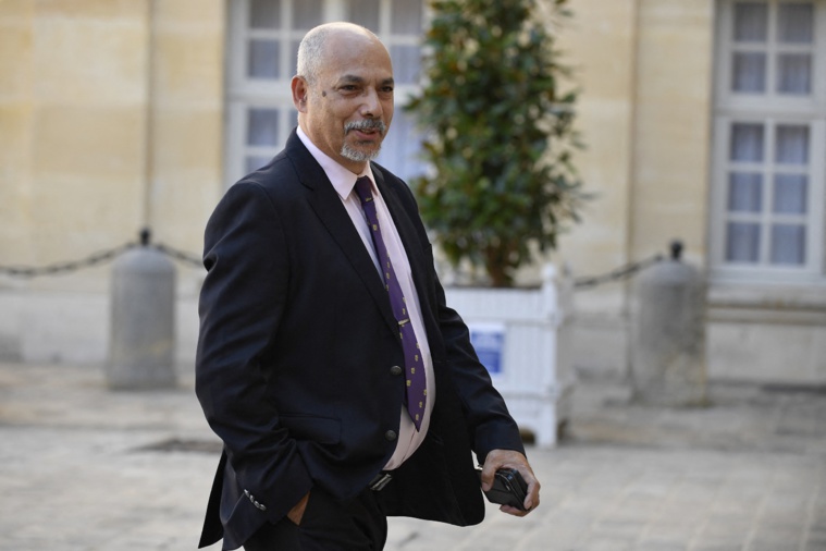 Gilbert Tyuienon, premier vice-président de l'Union Calédonienne - « Rien n’est épargné à notre pays » Gilbert Tyuienon, premier vice-président de l'Union Calédonienne - « Rien n’est épargné à notre pays »