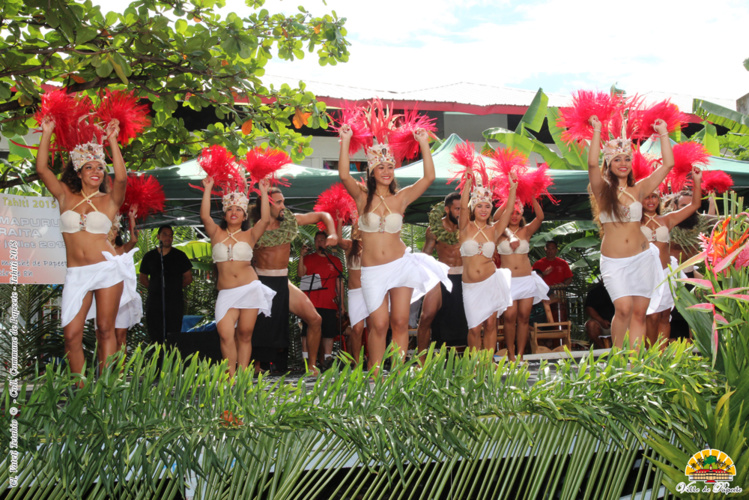 Le groupe LOKELANI, Costa Mesa de Californie a séduit le public Le groupe LOKELANI, Costa Mesa de Californie a séduit le public