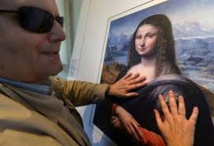 "Autorisation de toucher" : les musées espagnols ouvrent leurs portes aux aveugles