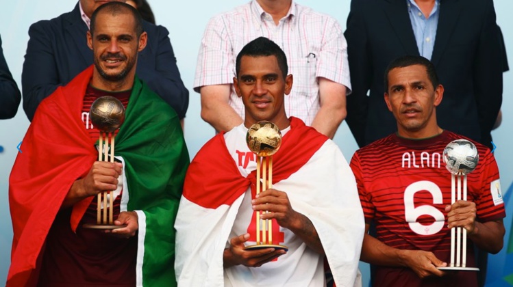 Heimanu Taiarui est sacré meilleur joueur de cette coupe du monde. Heimanu Taiarui est sacré meilleur joueur de cette coupe du monde.