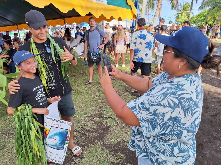 Shiseido Tahiti Pro : une ouverture d'eau et de feu Shiseido Tahiti Pro : une ouverture d'eau et de feu
