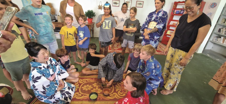 ​La bibliotheque Te fare moemoea à l’heure japonaise