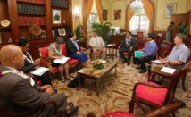 Edouard Fritch reçoit une mission d’information du Forum des Îles du Pacifique Edouard Fritch reçoit une mission d’information du Forum des Îles du Pacifique