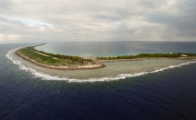 Vue aérienne datée du 6 juin 2000 de l'atoll de Fangataufa. (Photo : AFP)