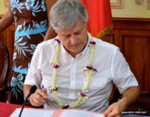 Jacques Mérot, président de l'Autorité polynésienne de la concurrence, a signé une convention avec la Haute autorité française Jacques Mérot, président de l'Autorité polynésienne de la concurrence, a signé une convention avec la Haute autorité française