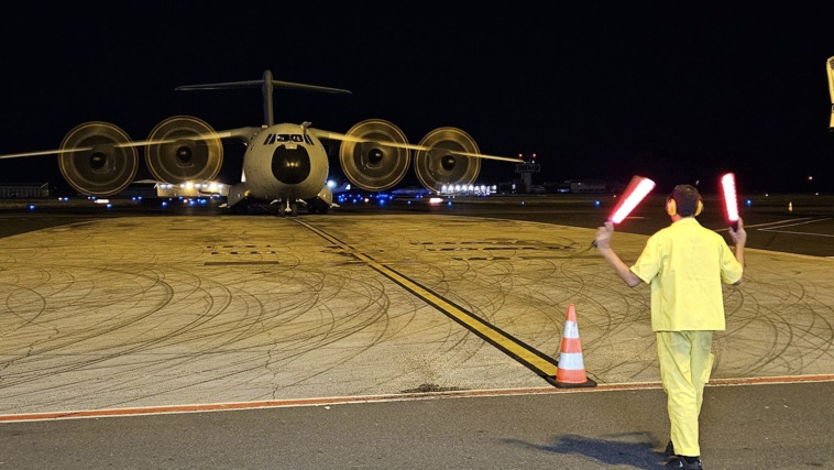 Arrivée ce jeudi matin à Tahiti de nouveaux passagers polynésiens en provenance de Nouméa Arrivée ce jeudi matin à Tahiti de nouveaux passagers polynésiens en provenance de Nouméa
