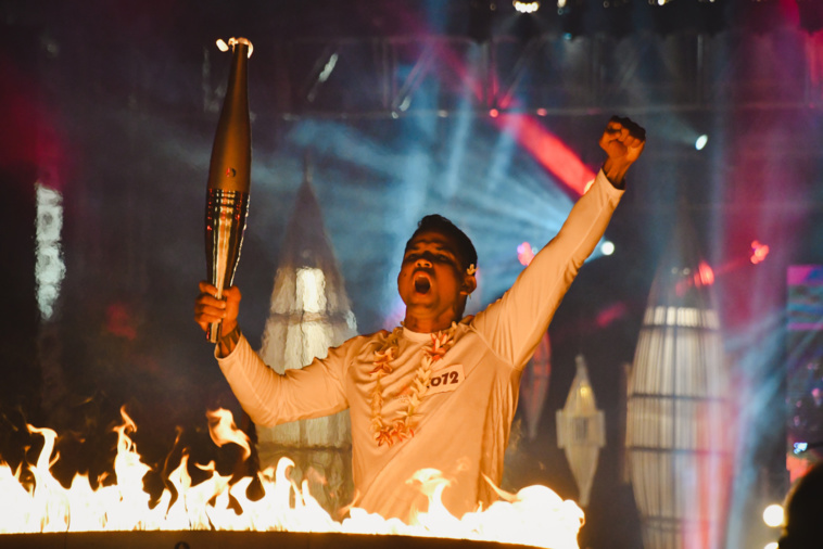 Michel Bourez a enflammé le chaudron et le public. Michel Bourez a enflammé le chaudron et le public.