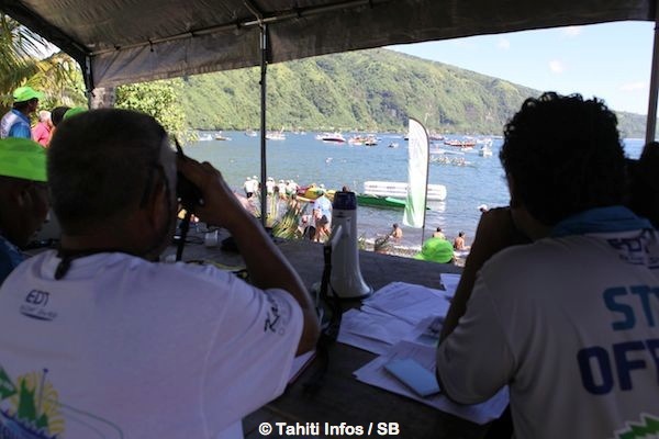 La fédération tahitienne de va'a apporte un soutien logistique, entre autres, lors des courses de va'a en Polynésie