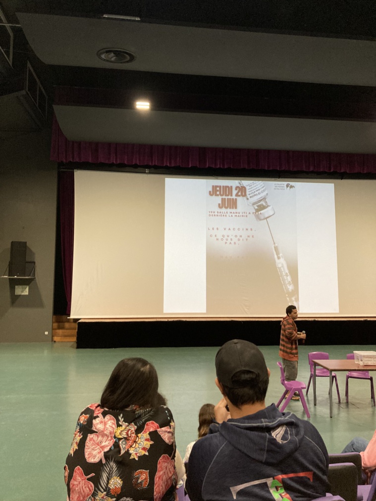 Les “éveillés” parlent vaccination Les “éveillés” parlent vaccination