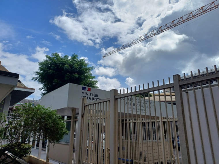 Au tribunal, l'“emprise” sur fond de “relation toxique” Au tribunal, l'“emprise” sur fond de “relation toxique”