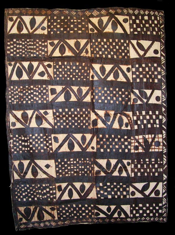 Ce siapo mamanu, en liber (écorce interne) du mûrier à papier de 198 x 147 cm environ, était utilisé comme pagne masculin. (Photo : DR)