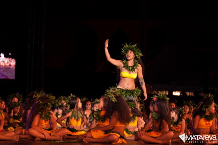 'Orero d'une jeune fille lors du Heiva 2104 'Orero d'une jeune fille lors du Heiva 2104