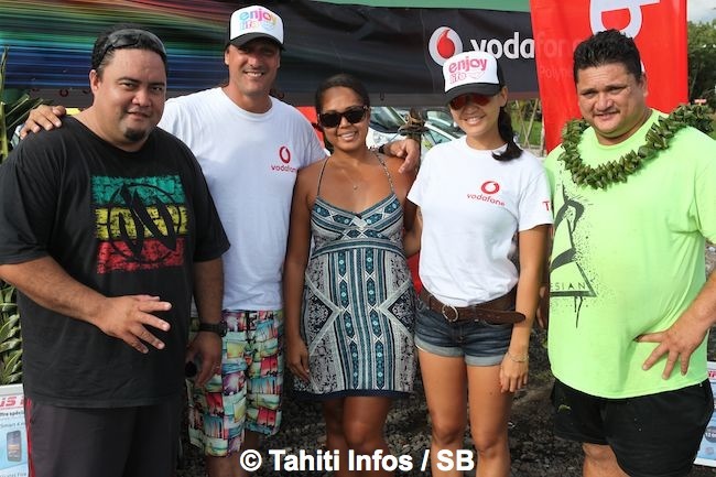 Joachim Pavaouau, Faïsal Smaïl, Teuratahai Cowan et Ahuura Temauri de Vodafone et Lesta, également président de plusieurs associations.