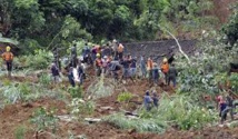 PNG: les secouristes ont atteint le site du crash de l'avion "détruit" PNG: les secouristes ont atteint le site du crash de l'avion "détruit"