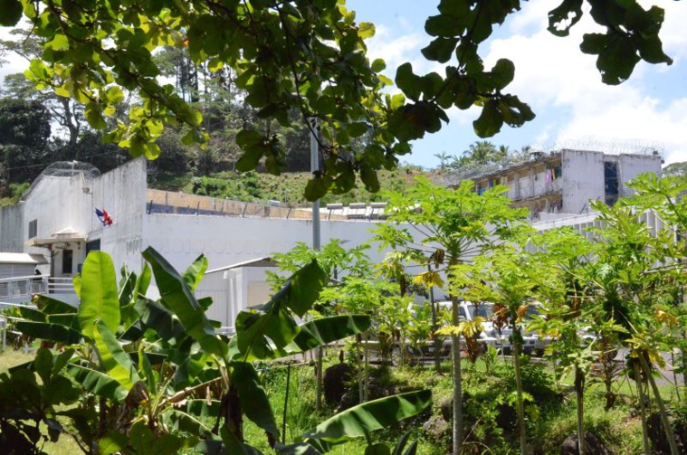 Un an ferme pour avoir frappé un gardien de prison