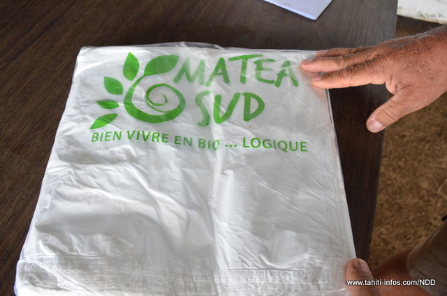 Les paniers bio sont livrés dans ce sac