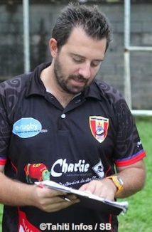 Teiki Dubois, un des piliers du rugby à Tahiti. Teiki Dubois, un des piliers du rugby à Tahiti.