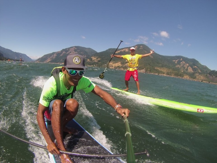 Niuhiti et son cousin Hapowa Mai en Oregon ce matin ! Niuhiti et son cousin Hapowa Mai en Oregon ce matin !