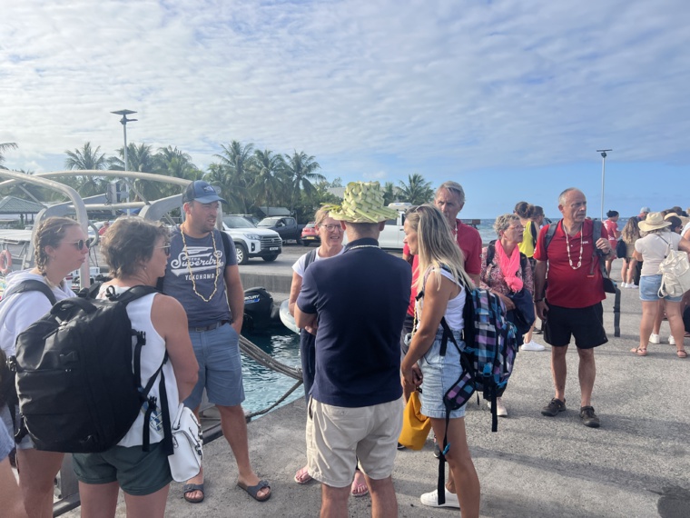 Grèves : Rangiroa s’organise par la mer Grèves : Rangiroa s’organise par la mer