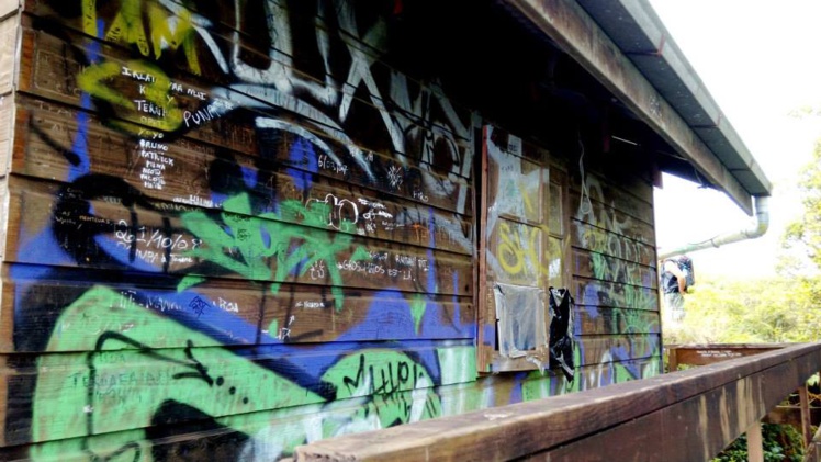 L’entretien des deux refuges  d'altitude laisse à désirer en témoigne l'état de dégradation avancé.