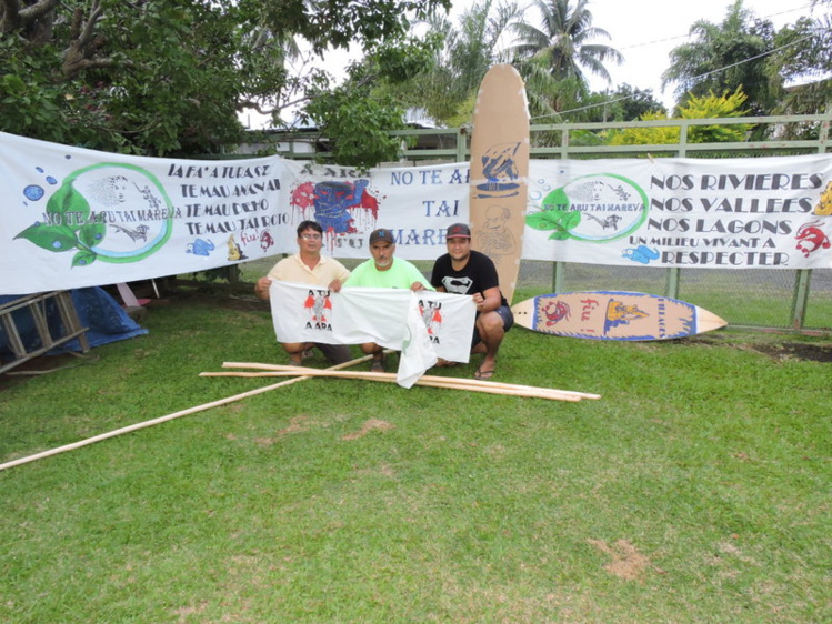 Le rendez-vous est donné à partir de 4 heures du matin au rond-point Chirac. Le rendez-vous est donné à partir de 4 heures du matin au rond-point Chirac.