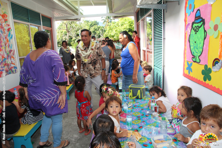 Ici, l'aire des activités des SP a été recouverte. Les enfants peuvent désormais prendre leurs goûters dans de bonnes conditions. Ici, l'aire des activités des SP a été recouverte. Les enfants peuvent désormais prendre leurs goûters dans de bonnes conditions.