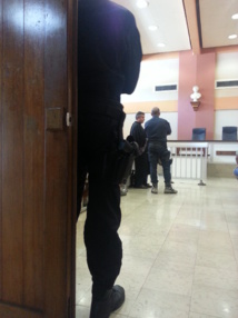 Traquée par les forces de l’ordre, la bande n’avait pas hésité à forcer plusieurs barrages routiers mis en place par la police et les douanes.