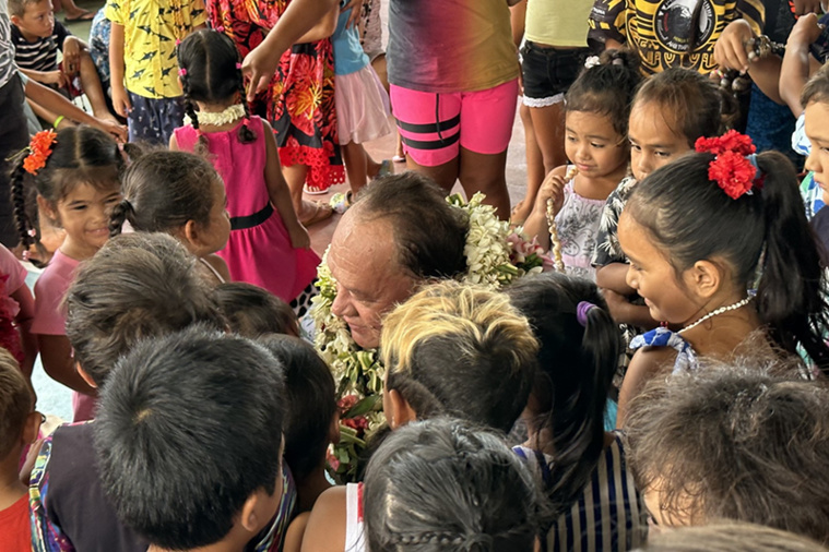 Le maire de Ua Pou, Joseph Kaiha, prend sa retraire du métier d’instituteur à 64 ans Le maire de Ua Pou, Joseph Kaiha, prend sa retraire du métier d’instituteur à 64 ans