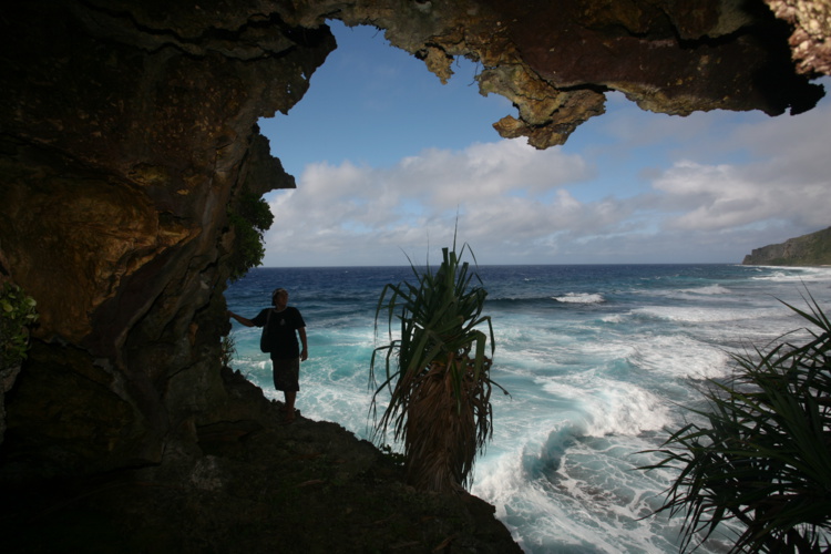 Carnet de voyage aux Australes: "Rurutu entre roc, mer et ciel" Carnet de voyage aux Australes: "Rurutu entre roc, mer et ciel"
