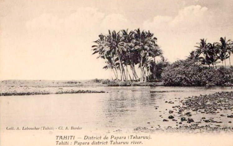 Tahiti, district de Papara (Taharuu) Cliché A. Berder vers 1930 Tahiti, district de Papara (Taharuu) Cliché A. Berder vers 1930