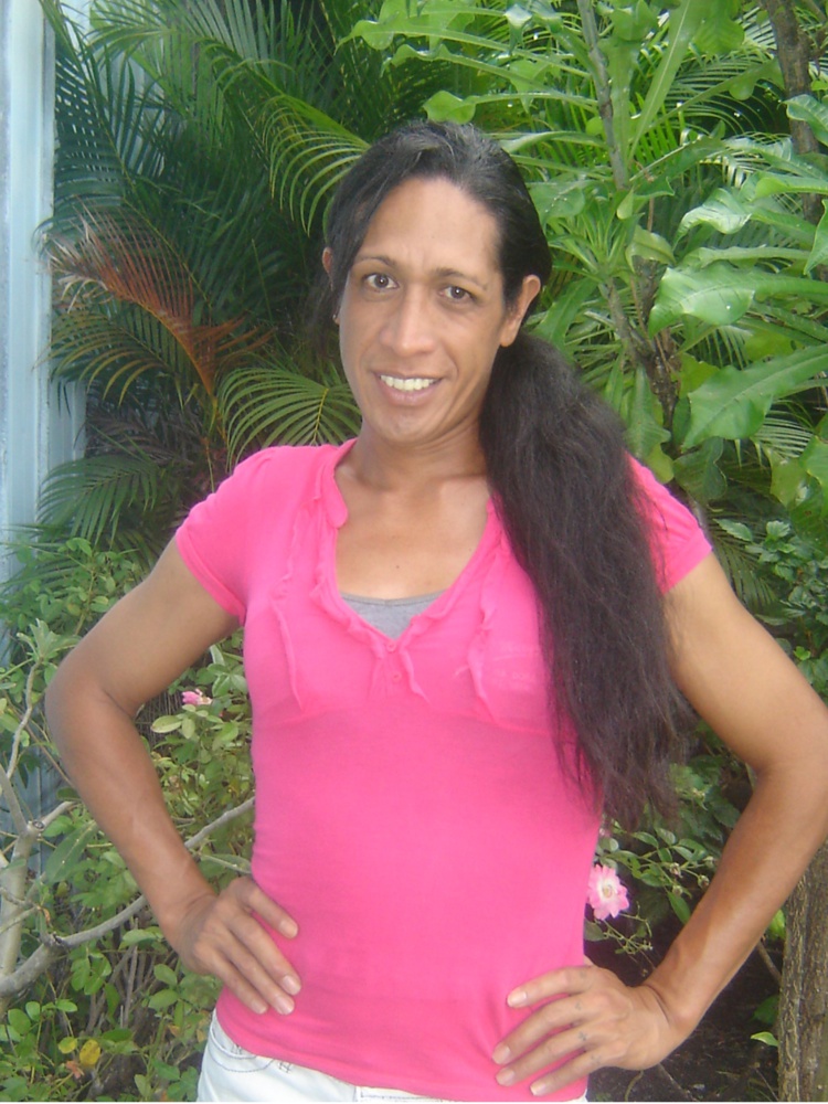 Leila TARA – 34 ans, de Pirae Leila TARA – 34 ans, de Pirae