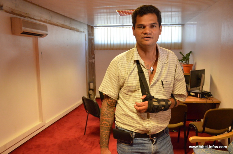 Le médiateur de la Polynésie française dans son bureau, au rez-de-chaussée de l'immeuble Lejeune à Papeete. Le médiateur de la Polynésie française dans son bureau, au rez-de-chaussée de l'immeuble Lejeune à Papeete.