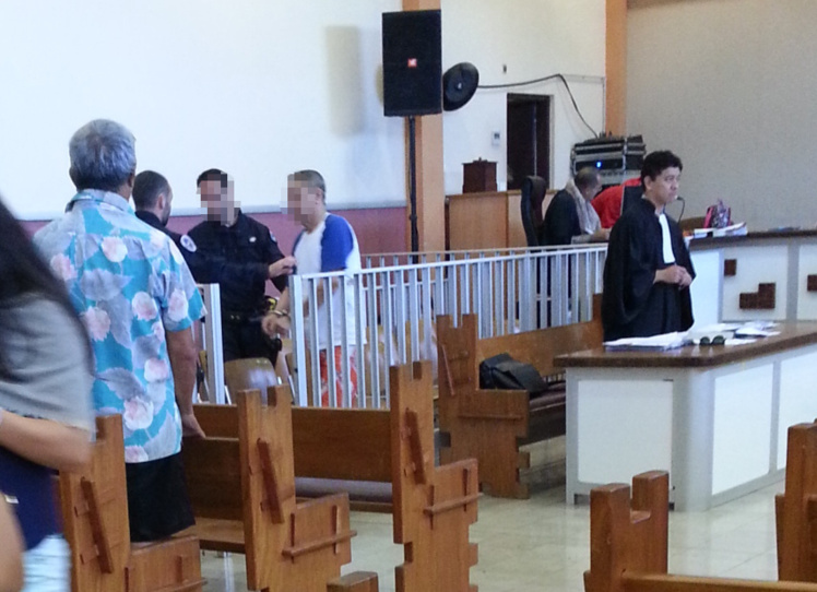 L'accusé "avait un regard très froid, il nous a regardé, c'est comme s'il ne ressentait rien" raconte un témoin. L'accusé "avait un regard très froid, il nous a regardé, c'est comme s'il ne ressentait rien" raconte un témoin.